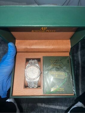 Audemars Piguet Silver Diamond-Set Men’s Bracelet Watch